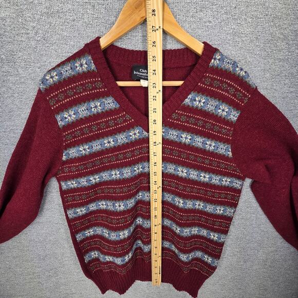 CLUB INTERNATIONAL VINTAGE MEN'S V-NECK SWEATER – MAROON / GRAY / WHITE – SIZE S - Picture 6 of 8